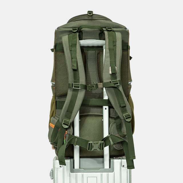 PETSFIT WildPath dual-pet hiking carrier backpack with zippered divider, mesh ventilation, and safety features