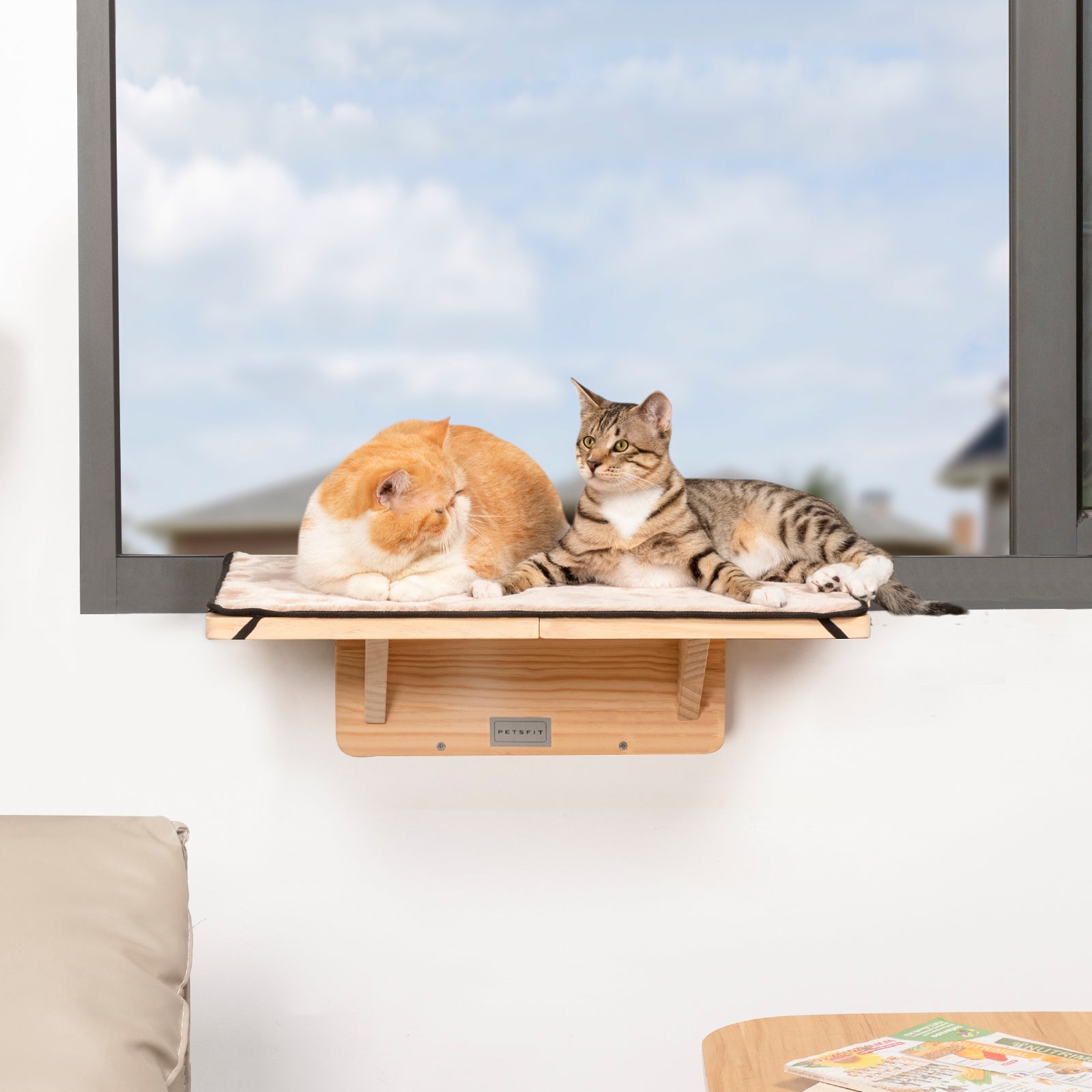 PETSFIT cat window perches Natural Solid Wood with Removable Fleece Mat